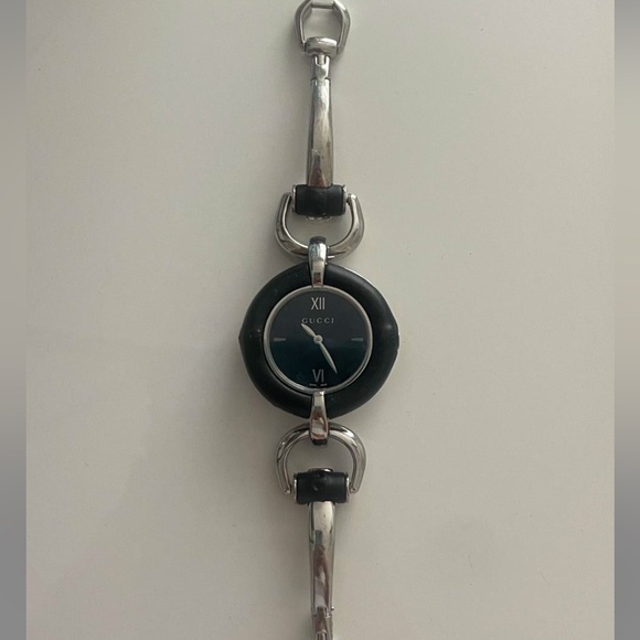 Vintage Gucci watch - Picture 1 of 2